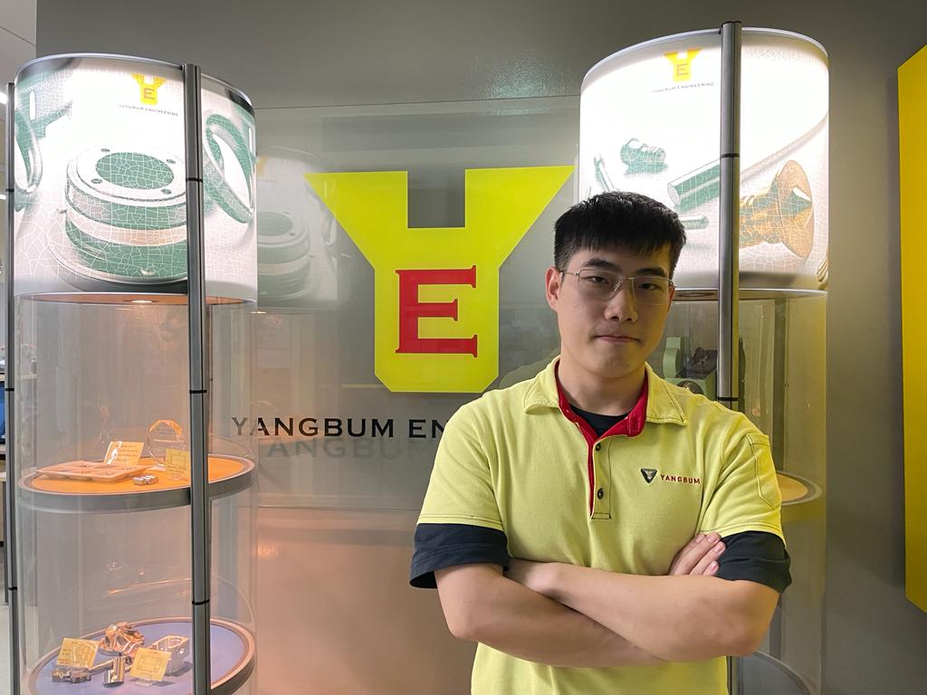 Wu Weizheng at Yangbum Engineering